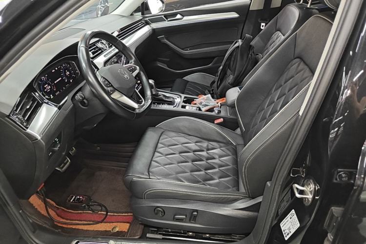 Used Volkswagen Magotan GTE Plug-in Hybrid 2022 GTE Luxury Model Left Front Seat