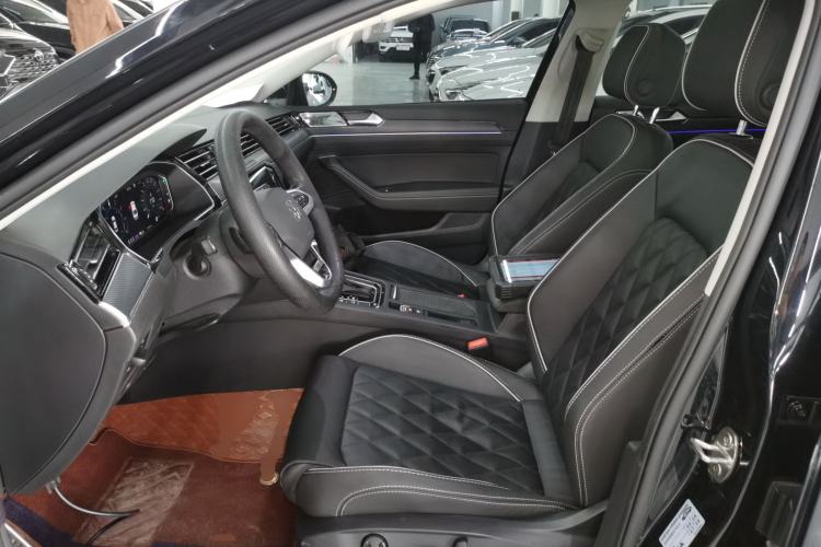 Used Volkswagen Magotan GTE Plug-in Hybrid 2022 GTE Luxury Model Left Front Seat
