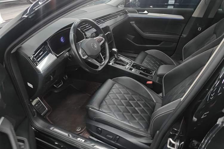 Used Volkswagen Magotan GTE Plug-in Hybrid 2022 GTE Luxury Model Left Front Seat