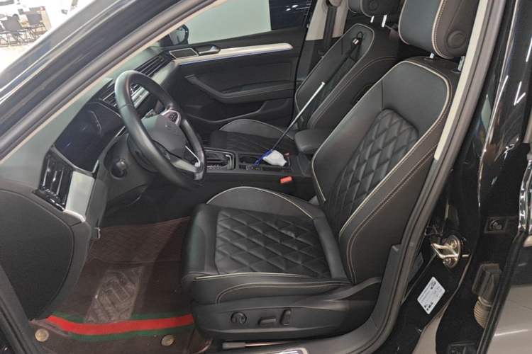 Used Volkswagen Magotan GTE Plug-in Hybrid 2022 GTE Luxury Model Left Front Seat