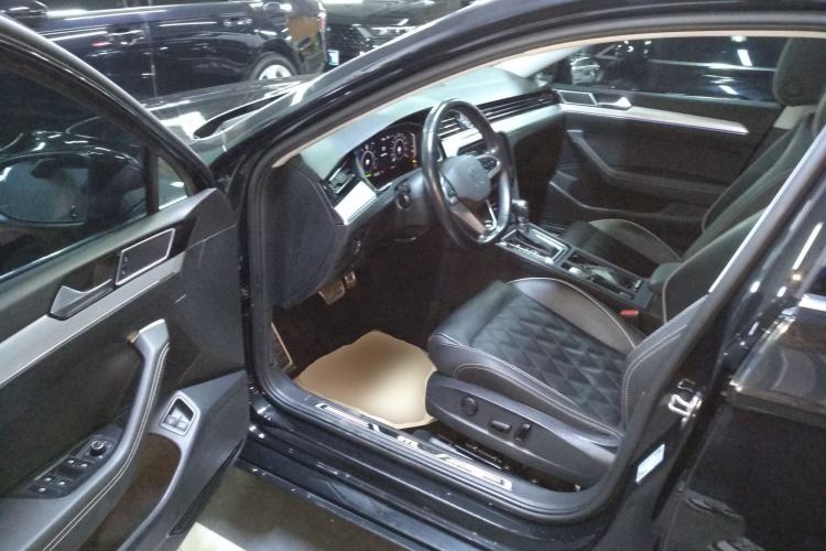Used Volkswagen Magotan GTE Plug-in Hybrid 2022 GTE Luxury Model Left Front Seat