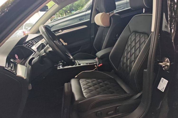 Used Volkswagen Magotan GTE Plug-in Hybrid 2022 GTE Luxury Model Left Front Seat