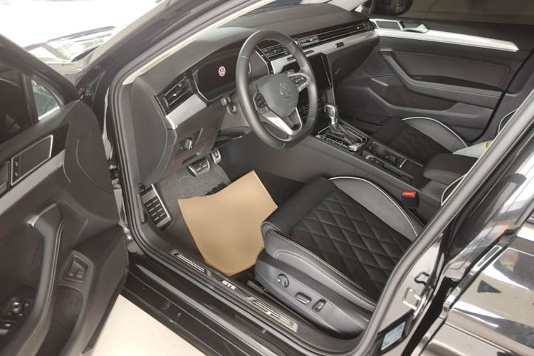 Used Volkswagen Magotan GTE Plug-in Hybrid 2022 GTE Luxury Model Left Front Seat