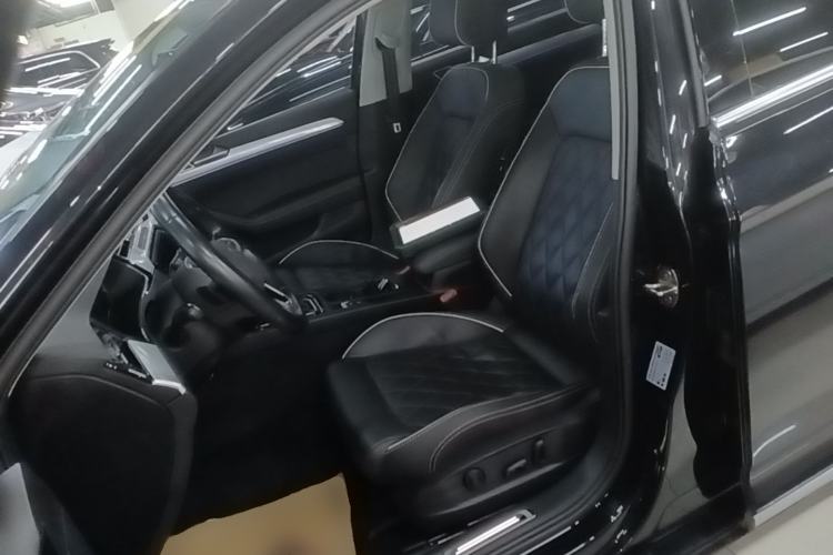 Used Volkswagen Magotan GTE Plug-in Hybrid 2022 GTE Luxury Model Left Front Seat