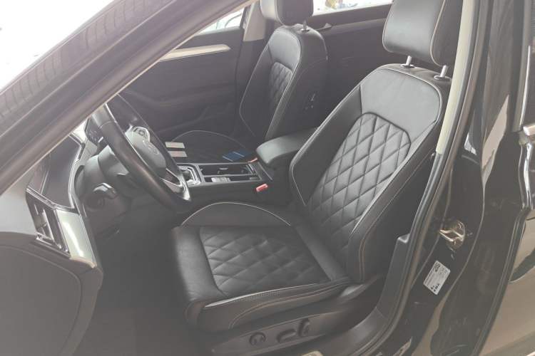 Used Volkswagen Magotan GTE Plug-in Hybrid 2022 GTE Luxury Model Left Front Seat