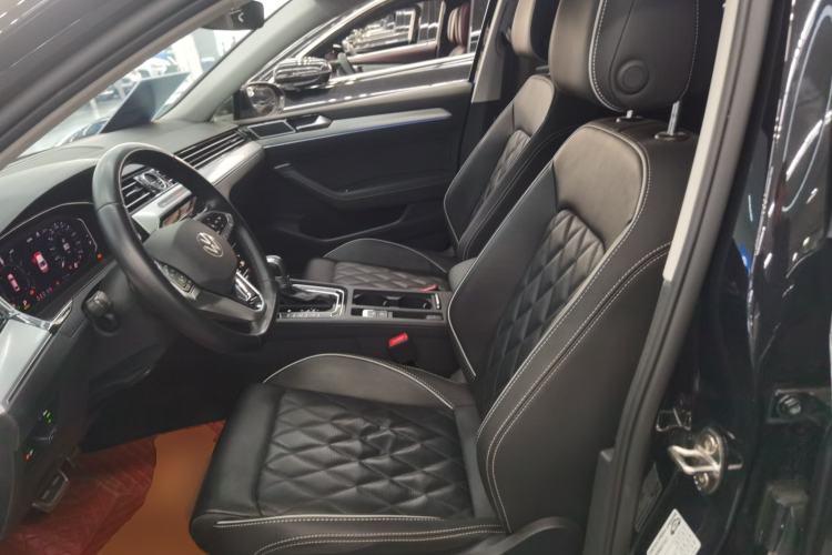 Used Volkswagen Magotan GTE Plug-in Hybrid 2022 GTE Luxury Model Left Front Seat
