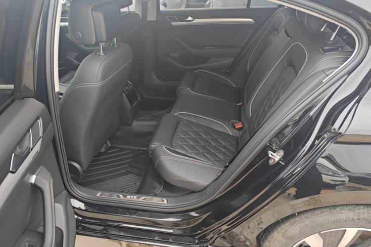 Used Volkswagen Magotan GTE Plug-in Hybrid 2022 GTE Luxury Model Left Rear Seat