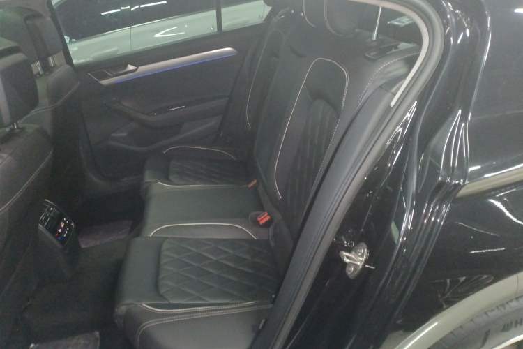 Used Volkswagen Magotan GTE Plug-in Hybrid 2022 GTE Luxury Model Left Rear Seat