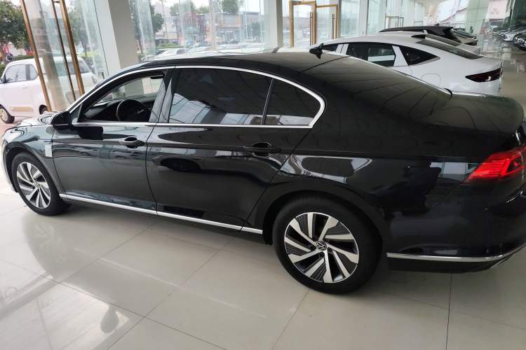 Used Volkswagen Magotan GTE Plug-in Hybrid 2022 GTE Luxury Model Left Side