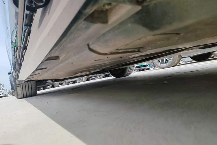 Used Volkswagen Magotan GTE Plug-in Hybrid 2022 GTE Luxury Model Left Side Sill