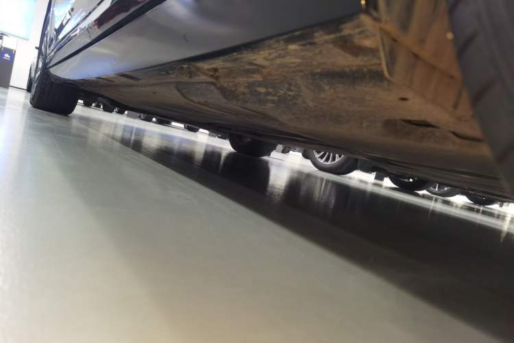 Used Volkswagen Magotan GTE Plug-in Hybrid 2022 GTE Luxury Model Left Side Sill