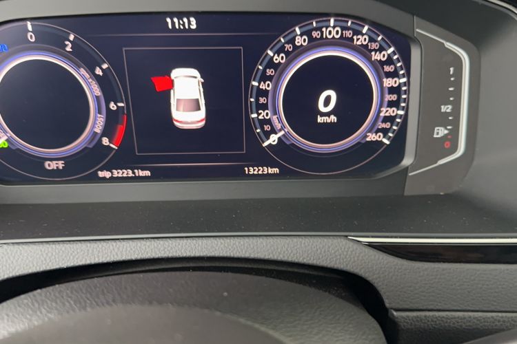 Used Volkswagen Magotan GTE Plug-in Hybrid 2022 GTE Luxury Model Odometer Close Up