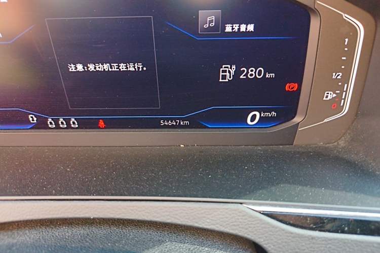 Used Volkswagen Magotan GTE Plug-in Hybrid 2022 GTE Luxury Model Odometer Close Up