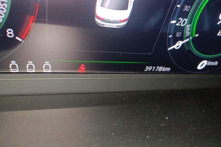 Used Volkswagen Magotan GTE Plug-in Hybrid 2022 GTE Prestige Model Odometer Close Up