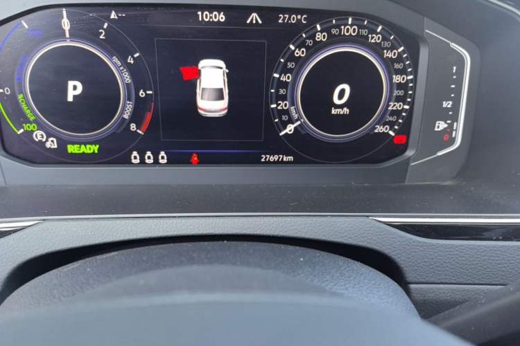 Used Volkswagen Magotan GTE Plug-in Hybrid 2022 GTE Luxury Model Odometer Close Up