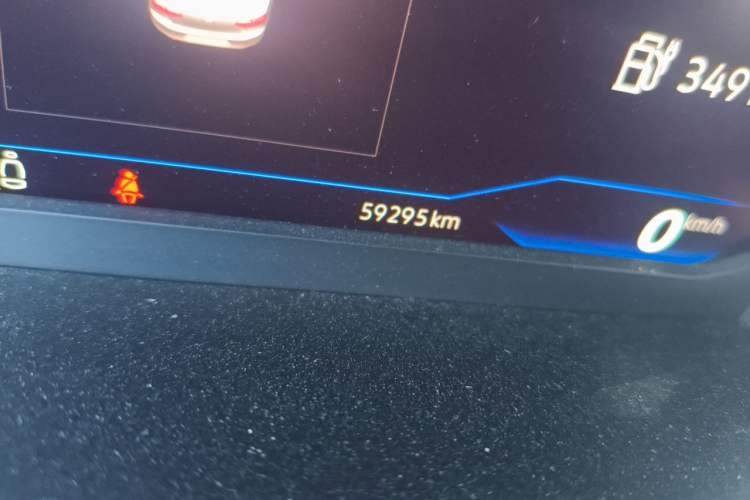 Used Volkswagen Magotan GTE Plug-in Hybrid 2022 GTE Luxury Model Odometer Close Up