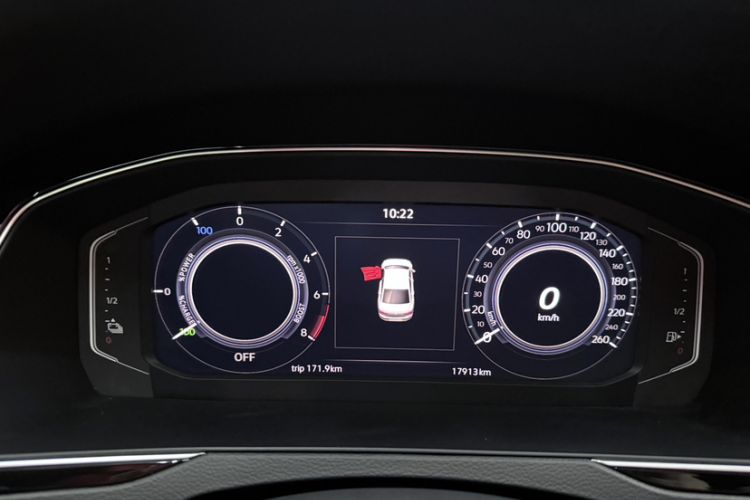 Used Volkswagen Magotan GTE Plug-in Hybrid 2022 GTE Luxury Model Odometer Close Up