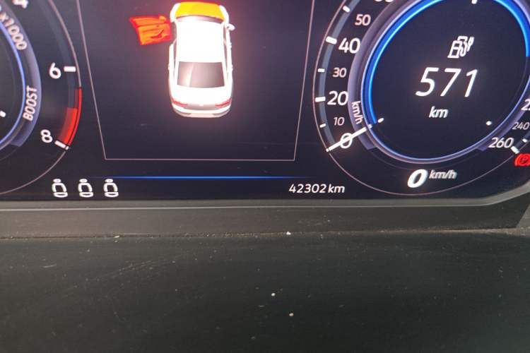 Used Volkswagen Magotan GTE Plug-in Hybrid 2022 GTE Luxury Model Odometer Close Up