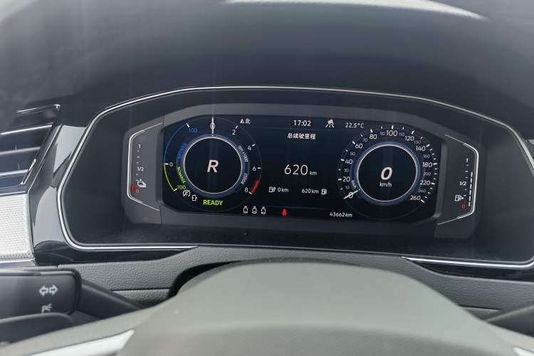 Used Volkswagen Magotan GTE Plug-in Hybrid 2022 GTE Luxury Model Odometer Close Up