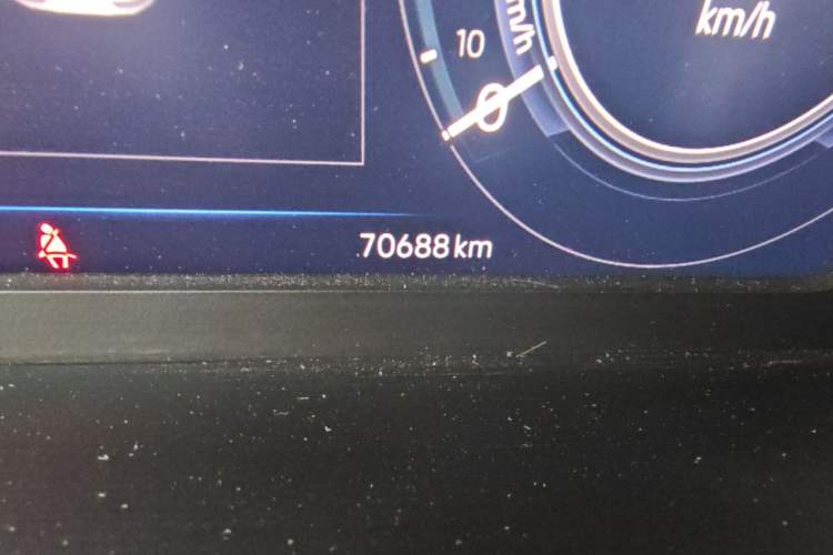 Used Volkswagen Magotan GTE Plug-in Hybrid 2022 GTE Luxury Model Odometer Close Up