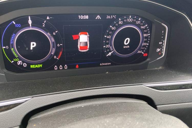 Used Volkswagen Magotan GTE Plug-in Hybrid 2022 GTE Luxury Model Odometer Close Up