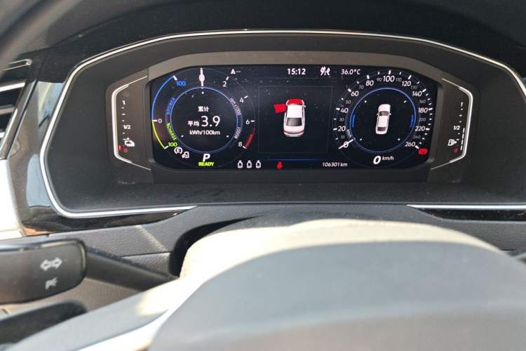 Used Volkswagen Magotan GTE Plug-in Hybrid 2022 GTE Luxury Model Odometer Close Up