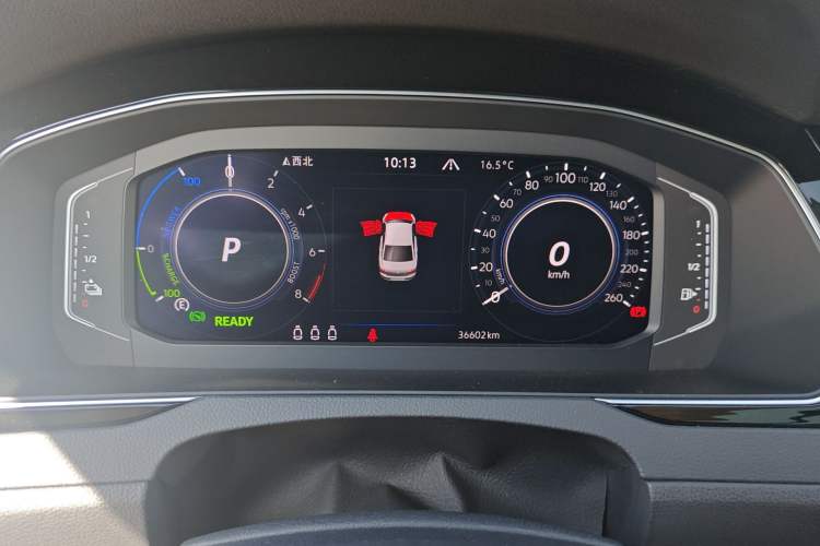 Used Volkswagen Magotan GTE Plug-in Hybrid 2022 GTE Luxury Model Odometer Close Up