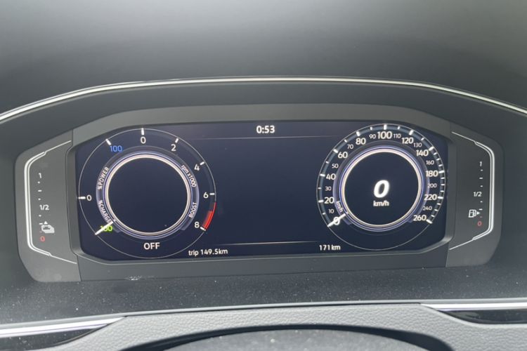Used Volkswagen Magotan GTE Plug-in Hybrid 2022 GTE Luxury Model Odometer Close Up