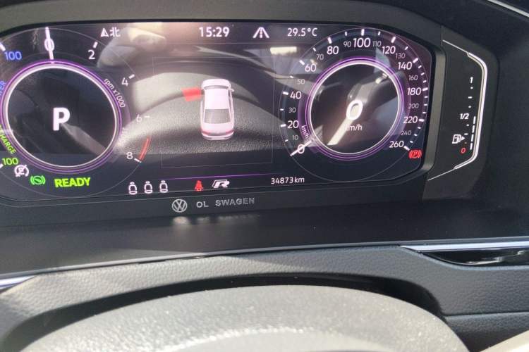 Used Volkswagen Magotan GTE Plug-in Hybrid 2022 GTE Luxury Model Odometer Close Up