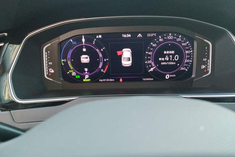 Used Volkswagen Magotan GTE Plug-in Hybrid 2022 GTE Luxury Model Odometer Close Up