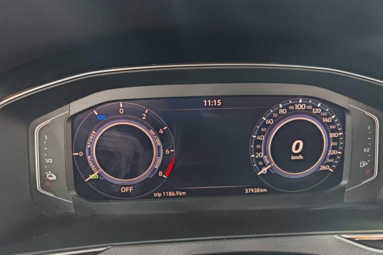 Used Volkswagen Magotan GTE Plug-in Hybrid 2022 GTE Luxury Model Odometer Close Up