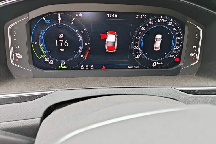 Used Volkswagen Magotan GTE Plug-in Hybrid 2022 GTE Luxury Model Odometer Close Up