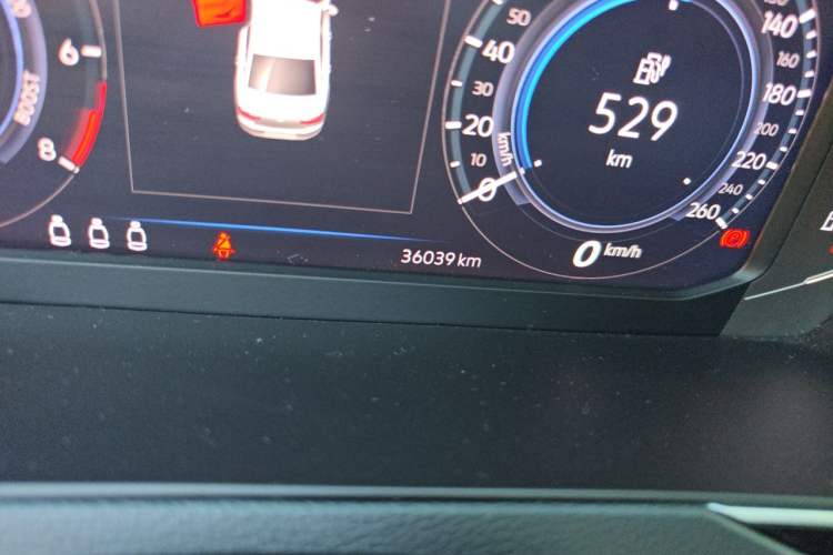 Used Volkswagen Magotan GTE Plug-in Hybrid 2022 GTE Luxury Model Odometer Close Up