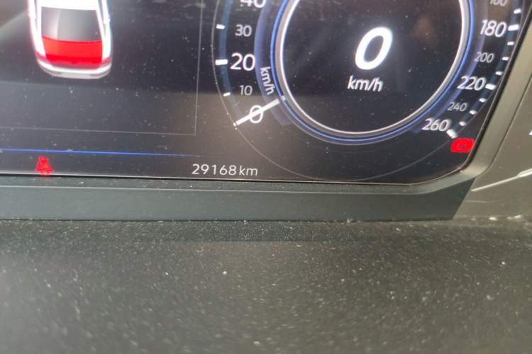 Used Volkswagen Magotan GTE Plug-in Hybrid 2022 GTE Luxury Model Odometer Close Up