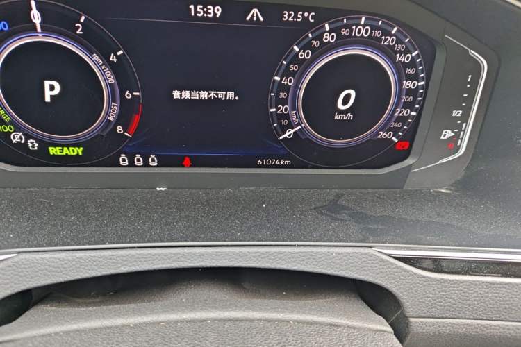 Used Volkswagen Magotan GTE Plug-in Hybrid 2022 GTE Luxury Model Odometer Close Up