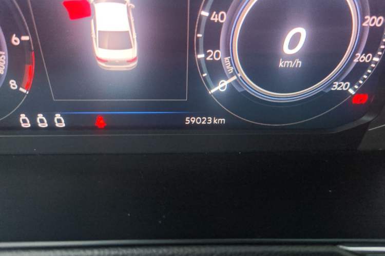 Used Volkswagen Magotan GTE Plug-in Hybrid 2022 GTE Luxury Model Odometer Close Up