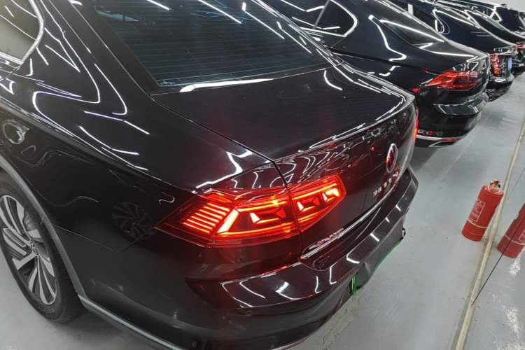 Used Volkswagen Magotan GTE Plug-in Hybrid 2022 GTE Luxury Model Rear