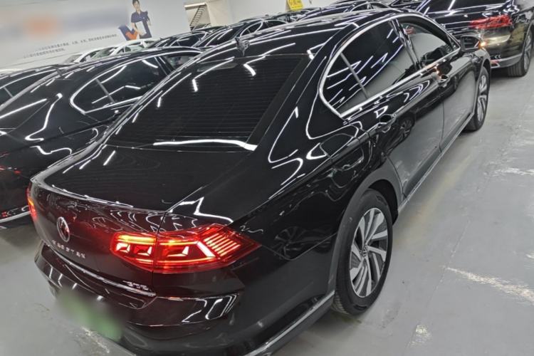 Used Volkswagen Magotan GTE Plug-in Hybrid 2022 GTE Luxury Model Rear