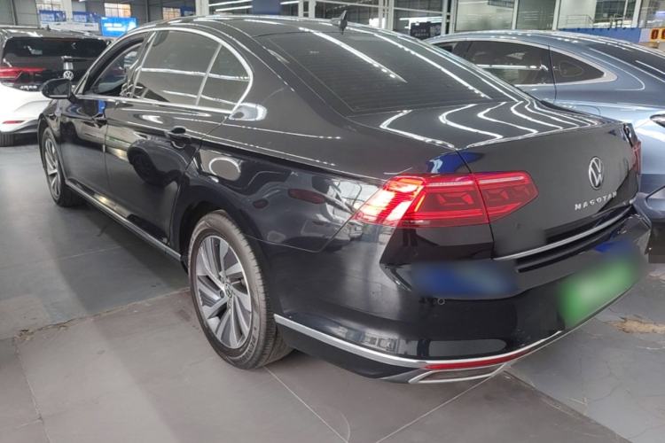 Used Volkswagen Magotan GTE Plug-in Hybrid 2022 GTE Luxury Model Rear Left 45 Deg