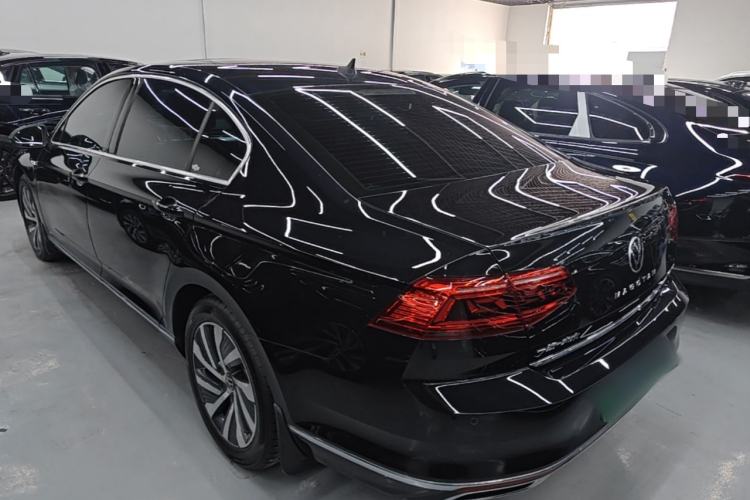 Used Volkswagen Magotan GTE Plug-in Hybrid 2022 GTE Luxury Model Rear Left 45 Deg