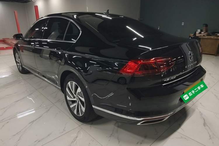 Used Volkswagen Magotan GTE Plug-in Hybrid 2022 GTE Luxury Model Rear Left 45 Deg