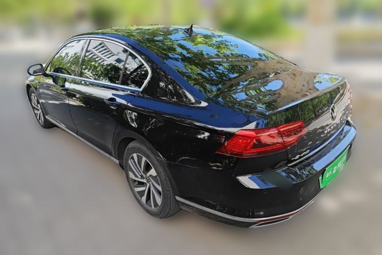 Used Volkswagen Magotan GTE Plug-in Hybrid 2022 GTE Luxury Model Rear Left 45 Deg