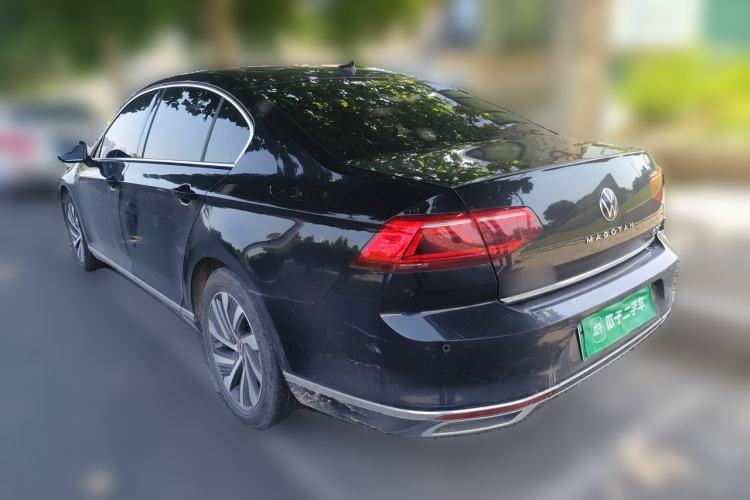 Used Volkswagen Magotan GTE Plug-in Hybrid 2022 GTE Luxury Model Rear Left 45 Deg