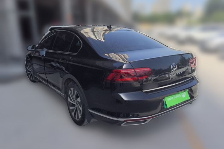 Used Volkswagen Magotan GTE Plug-in Hybrid 2022 GTE Luxury Model Rear Left 45 Deg