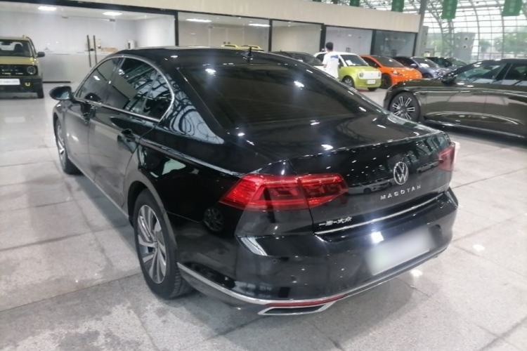 Used Volkswagen Magotan GTE Plug-in Hybrid 2022 GTE Luxury Model Rear Left 45 Deg