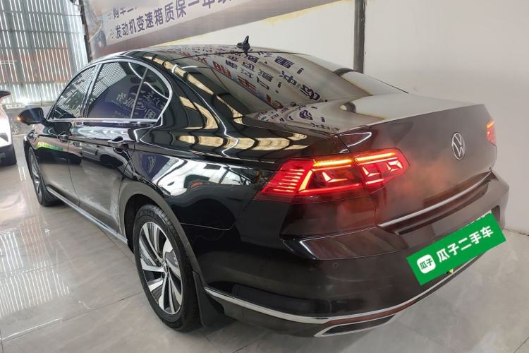 Used Volkswagen Magotan GTE Plug-in Hybrid 2022 GTE Luxury Model Rear Left 45 Deg