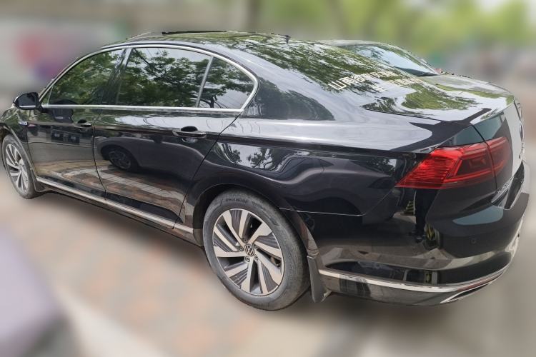 Used Volkswagen Magotan GTE Plug-in Hybrid 2022 GTE Luxury Model Rear Left 45 Deg