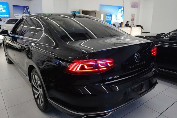 Used Volkswagen Magotan GTE Plug-in Hybrid 2022 GTE Luxury Model Rear Left 45 Deg