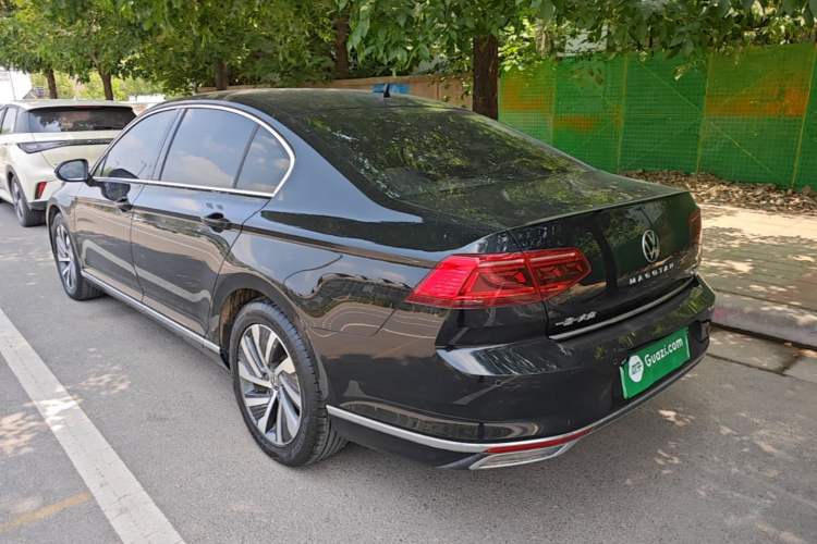 Used Volkswagen Magotan GTE Plug-in Hybrid 2022 GTE Luxury Model Rear Left 45 Deg
