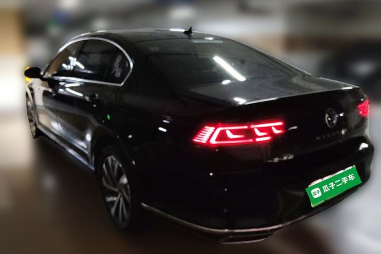 Used Volkswagen Magotan GTE Plug-in Hybrid 2022 GTE Luxury Model Rear Left 45 Deg